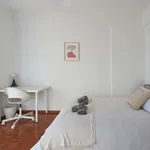 Rent a room in Almada