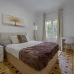 Rent a room of 120 m² in madrid