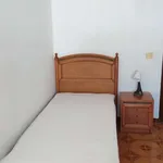 Rent a room of 160 m² in valencia