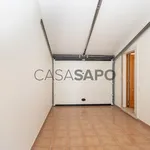 Rent 4 bedroom house of 196 m² in Setúbal