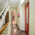 Rent 4 bedroom apartment in Barcelona