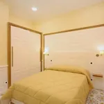 Rent 1 bedroom apartment in Naples