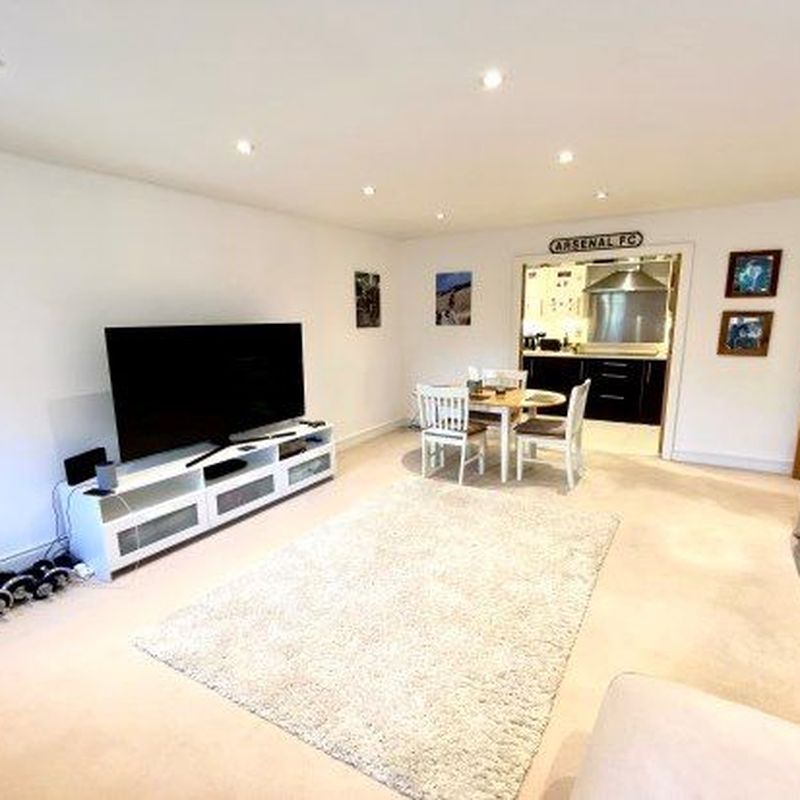 Flat to rent in Clifton Heights, Dorking RH4 Little Ormside