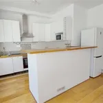 Maison de 200 m² avec 4 chambre(s) en location à UCCLE