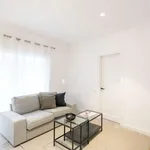 Rent 3 bedroom apartment in barcelona