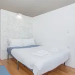 Rent 2 bedroom apartment of 110 m² in Porto