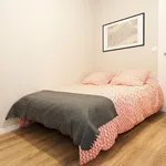 Rent 4 bedroom apartment in Valencia