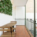 Rent a room of 100 m² in Madrid