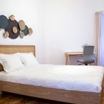 Rent a room in lisbon