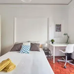 Rent a room of 220 m² in Lisboa