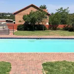 Rent 2 bedroom apartment in Randburg