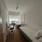 Rent 3 bedroom apartment of 130 m² in Lisbon