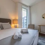 Rent 4 bedroom apartment of 70 m² in Lisboa