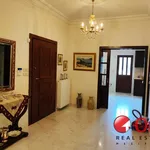 Rent 4 bedroom house of 460 m² in Πολυδένδρι