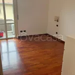 Rent 3 bedroom apartment of 95 m² in Milano