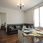 Rent 2 bedroom apartment of 550 m² in Paris