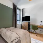 Rent 5 bedroom apartment of 11 m² in Berlin