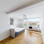 Pronajměte si 2 ložnic/e byt o rozloze 70 m² v Prague