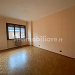 Affitto 3 camera appartamento di 60 m² in Cuneo