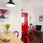 Affitto 2 camera appartamento di 75 m² in Napoli