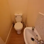 Rent 5 bedroom house in West Midlands