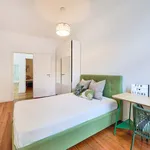 Rent a room of 382 m² in Lisboa