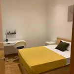 Rent 5 bedroom apartment in Barcelona