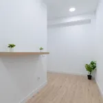 Rent 4 bedroom apartment in Madrid