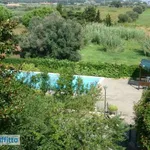 Villa a schiera arredata con piscina