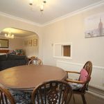 Rent 4 bedroom house in East Midlands