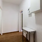 Rent a room of 67 m² in Barcelona