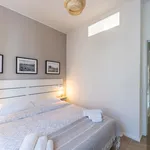 Miete 4 Schlafzimmer wohnung von 45 m² in Frankfurt am Main