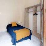 Rent a room of 240 m² in murcia