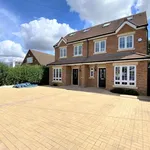 Rent 5 bedroom house in Slough