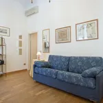 Rent 1 bedroom apartment of 50 m² in Florence