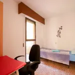 Rent a room of 100 m² in valencia