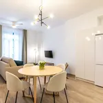 Rent 1 bedroom apartment of 90 m² in Valencia