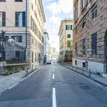 Affitto 2 camera appartamento di 76 m² in Genoa