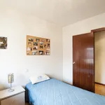 Rent 4 bedroom house in Madrid