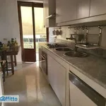 Affitto 4 camera appartamento di 147 m² in Rome