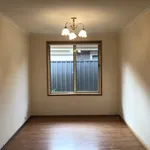 Rent 3 bedroom house in Blakeview