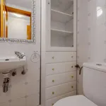 Rent a room of 150 m² in madrid