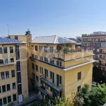 Rent 3 bedroom apartment of 80 m² in Milano