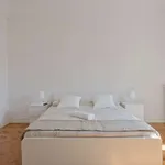 Rent 6 bedroom apartment in lisbon