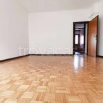 Rent 6 bedroom apartment of 120 m² in Venezia