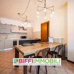 Affitto 2 camera appartamento di 74 m² in Annone di Brianza