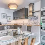 Rent 3 bedroom apartment of 69 m² in Lyon