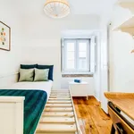 Rent 2 bedroom apartment of 65 m² in Lisbon