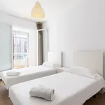 Rent 4 bedroom apartment of 124 m² in Barcelona