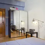 Rent a room of 120 m² in rome